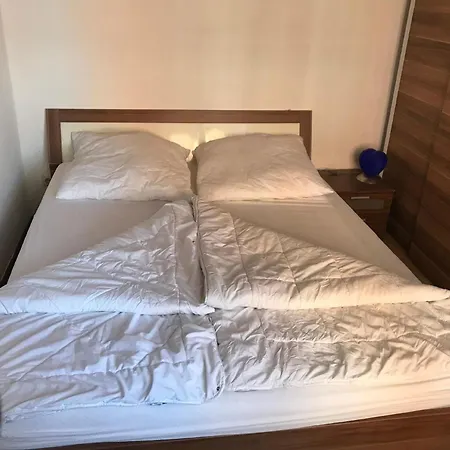 Fuer Zwei Personen Im Erdgeschoss * דורנום
